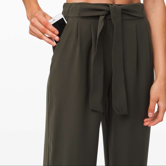 noir pants lululemon